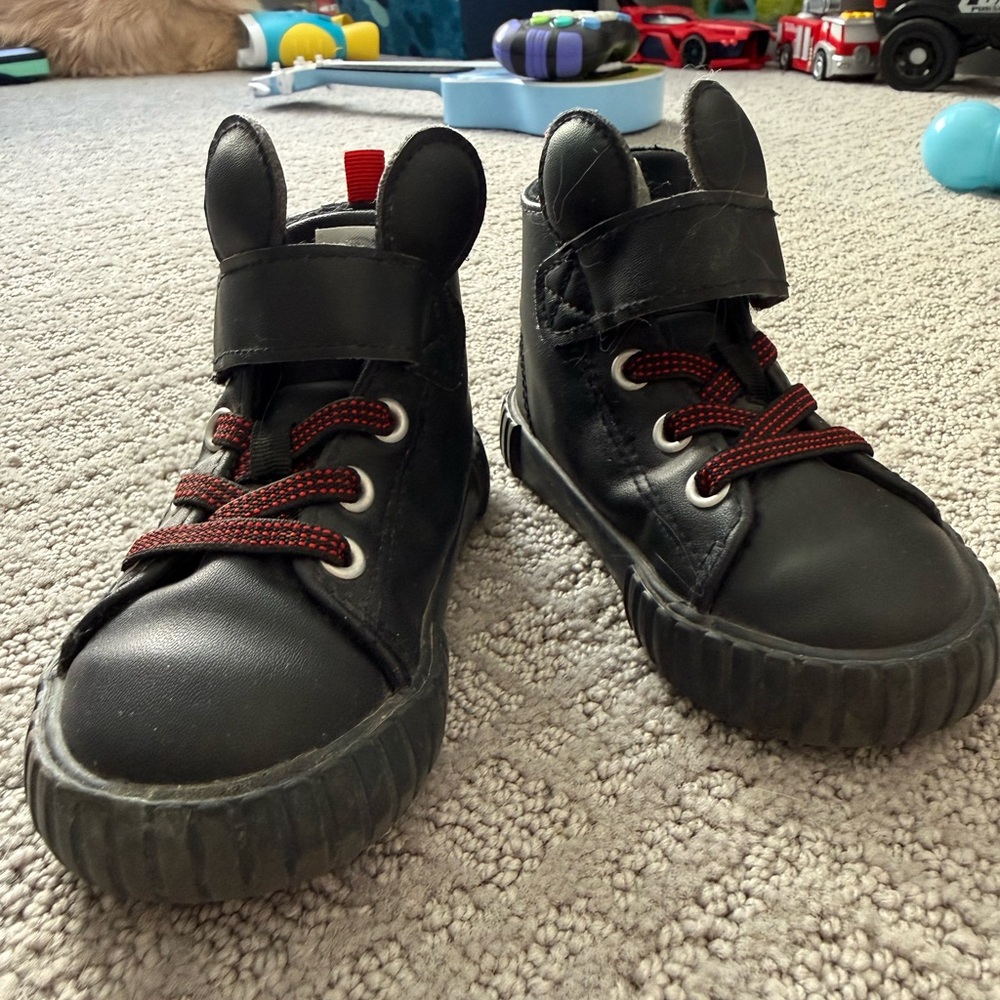 H&M Black Kids High-Top Sneakers with Red Laces